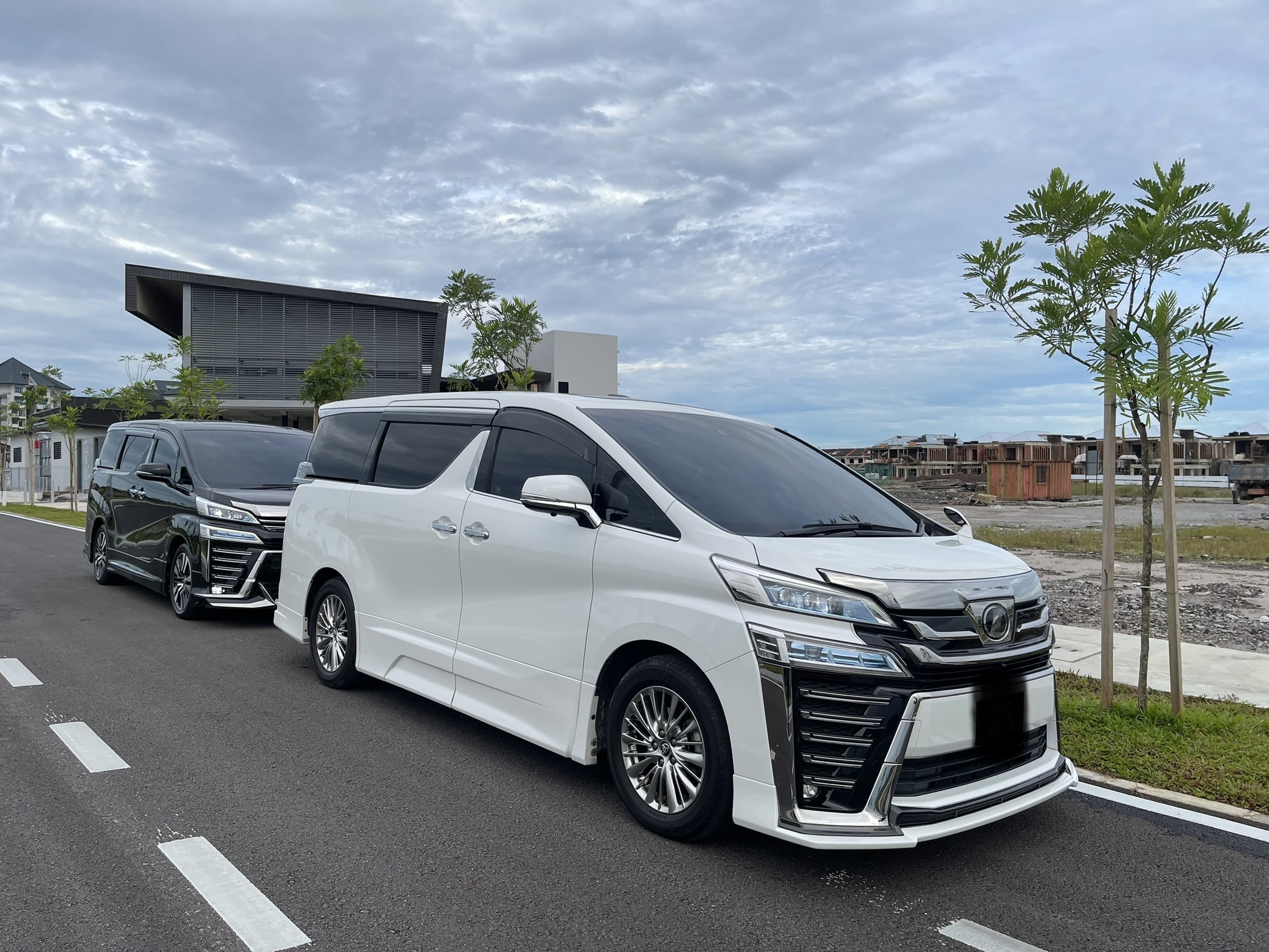 Indah Transport Car rental in Kuching